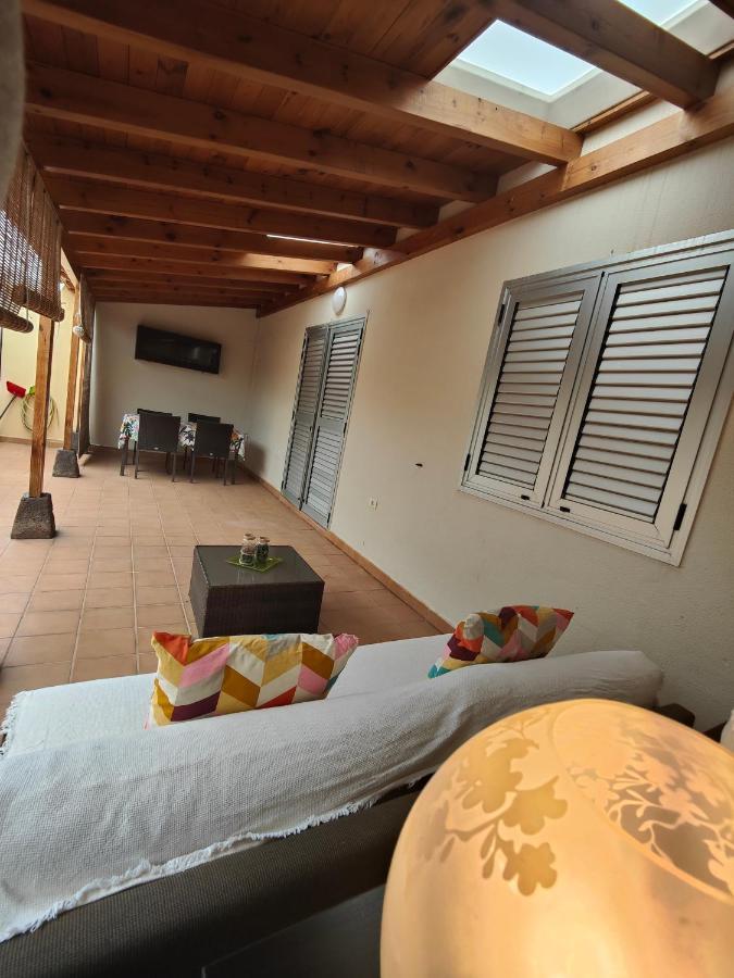 קנדלריה Iris Holiday Apartment מראה חיצוני תמונה